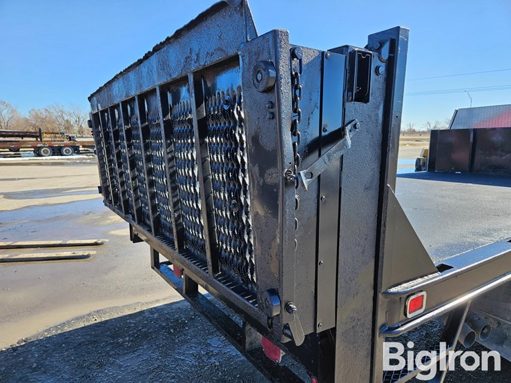 2015-ford-f550-image-9