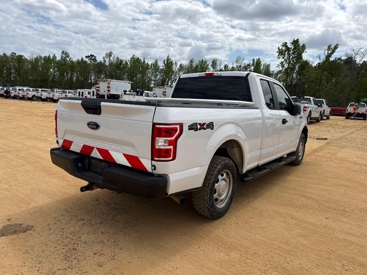 2018-ford-f150-xl-image-2