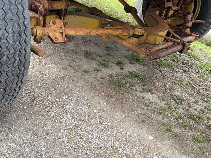 metal-trailer-56”x111”-image-6