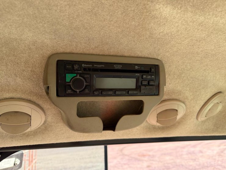 john-deere-3033r-image-47