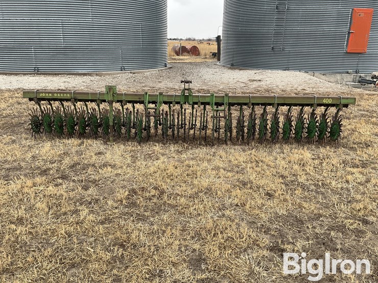 john-deere-400-image-2