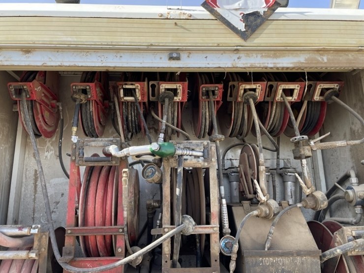 2008-international-7500-t/a-fuel-&-lube-truck-image-16