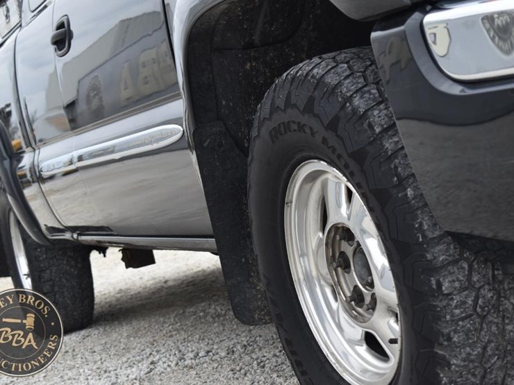 2003-gmc-sierra-1500-slt-image-15