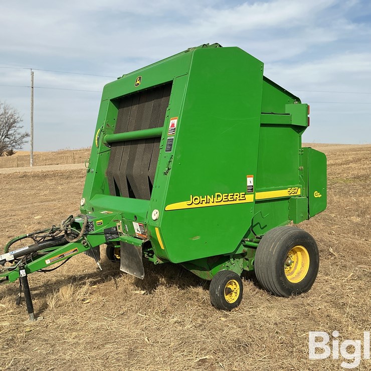 2005 JOHN DEERE 567