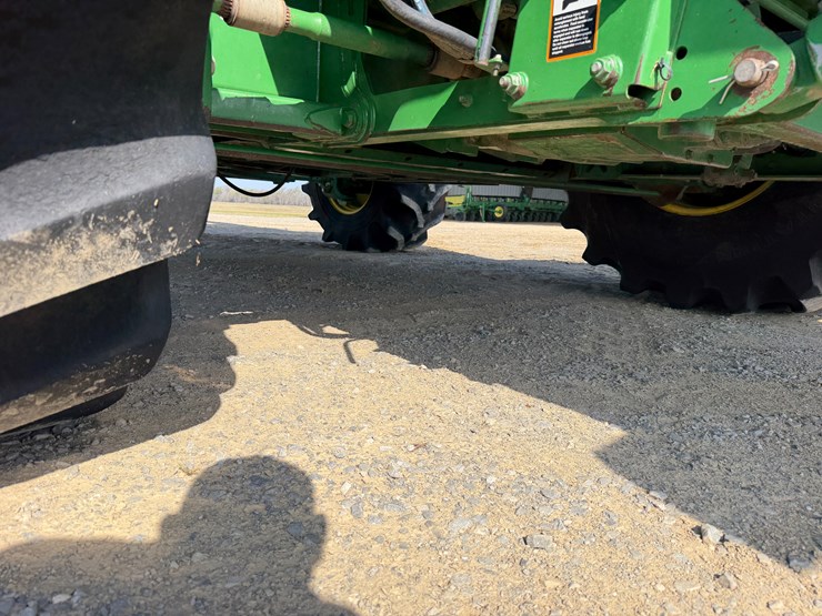 2014-john-deere-s670-image-42