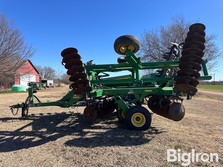 2014-john-deere-2623-image-7