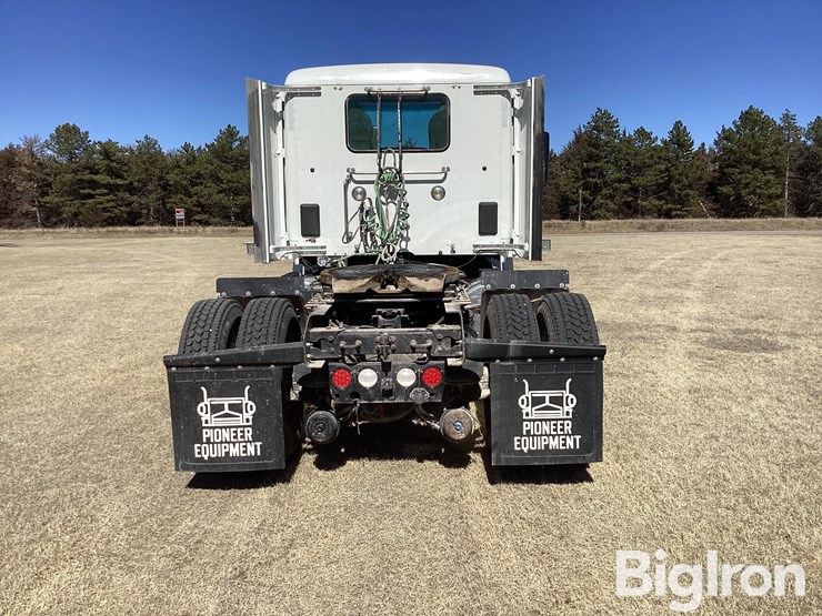 2019-kenworth-t680-image-6