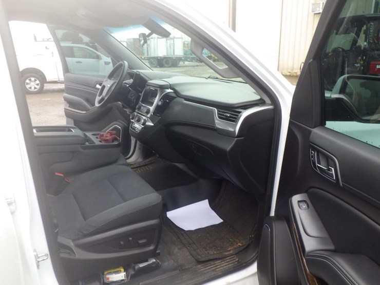 2016-chevrolet-tahoe-image-6