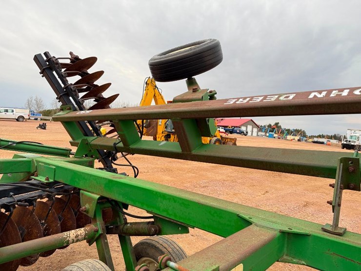 john-deere-630-image-34