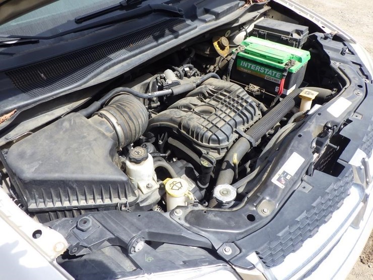 2015-dodge-grand-caravan-image-11