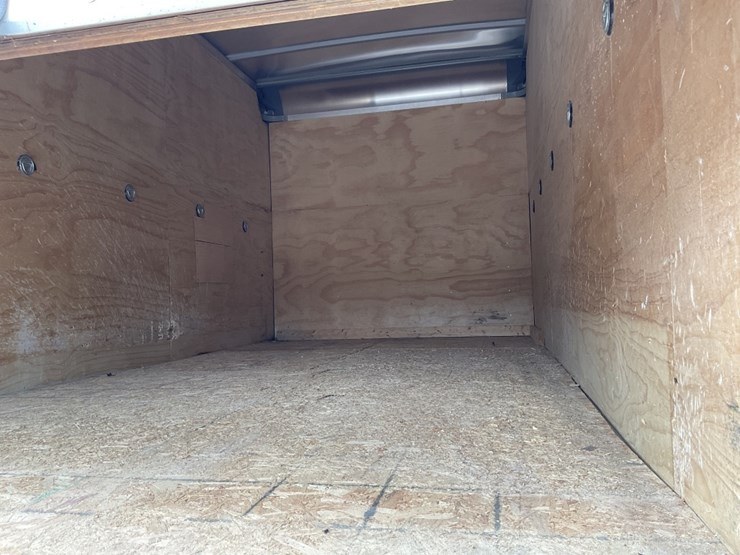 2021-ford-f550-xl-image-6