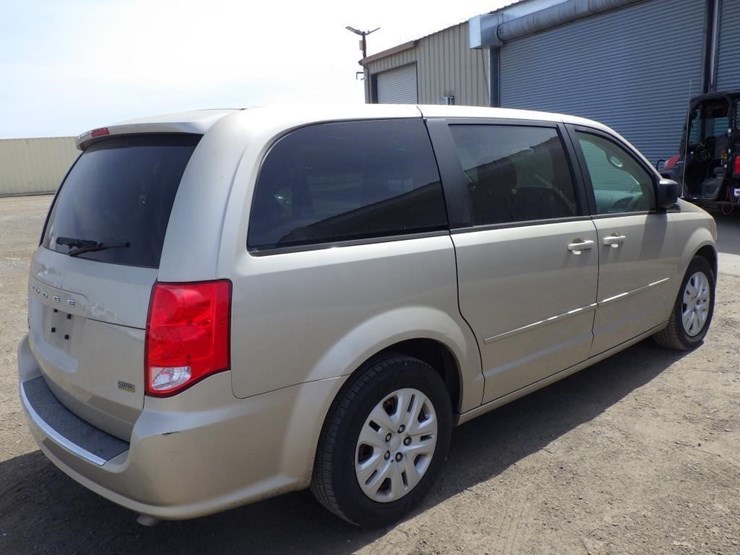 2015-dodge-grand-caravan-image-3