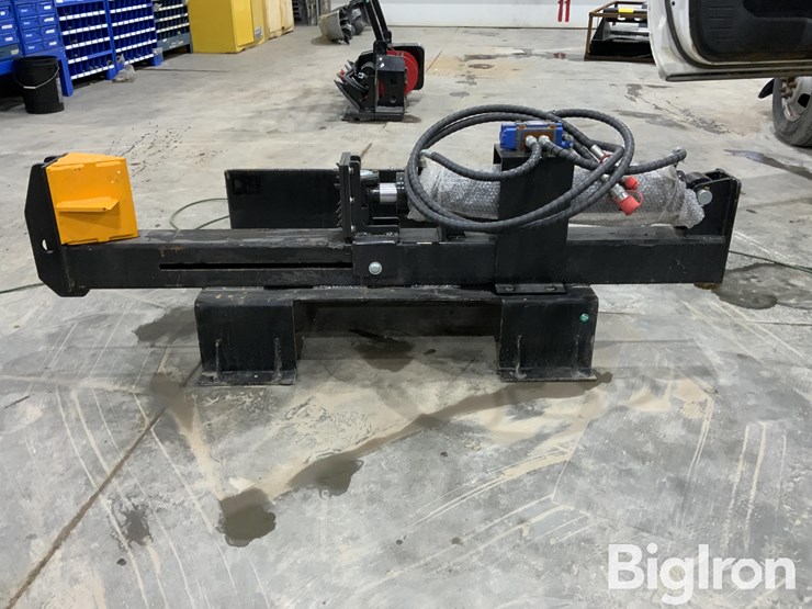 2025-massey-ferguson-730-image-2