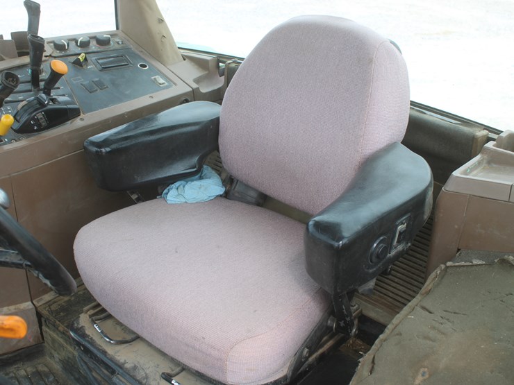 john-deere-7610-image-28