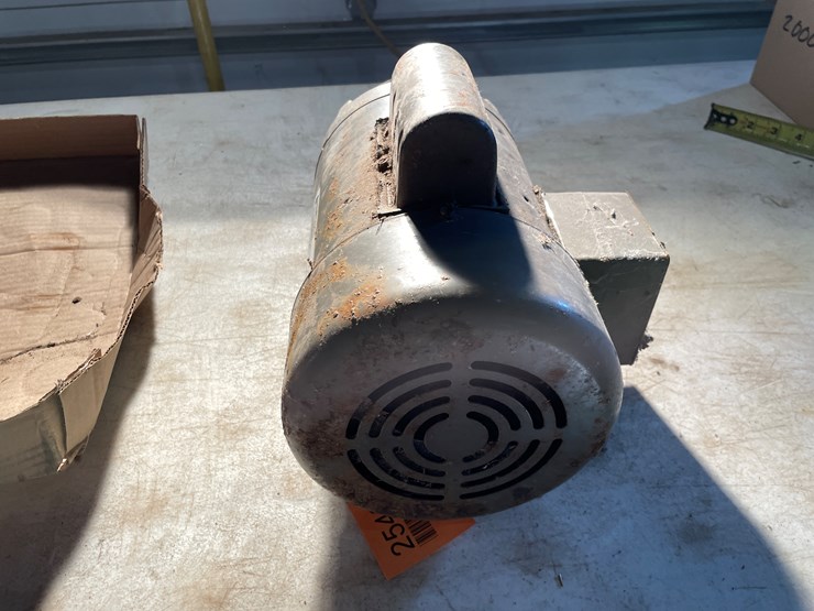 caterpillar-c3.3-image-2