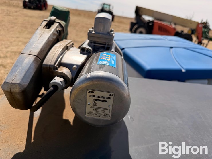 2023-rhino-100-image-18