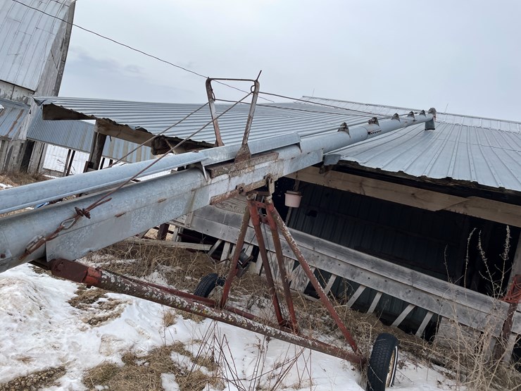 #2379-•-gt-50'-elevator-image-12