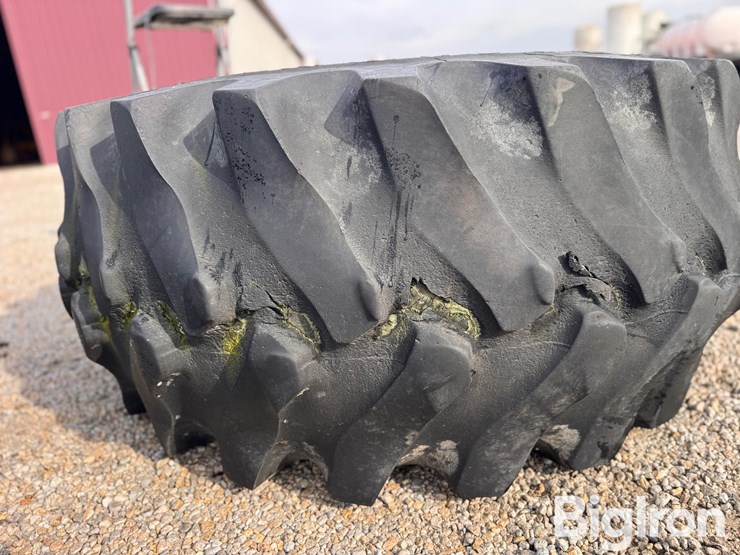 john-deere-8-image-12