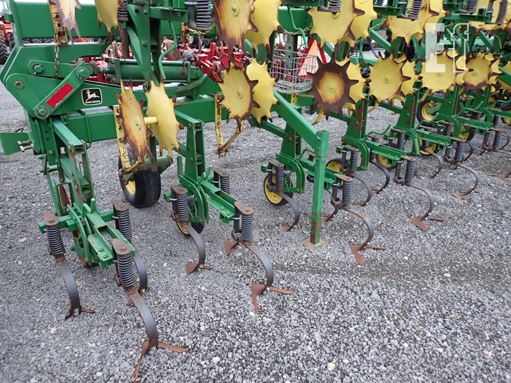 john-deere-845-image-5