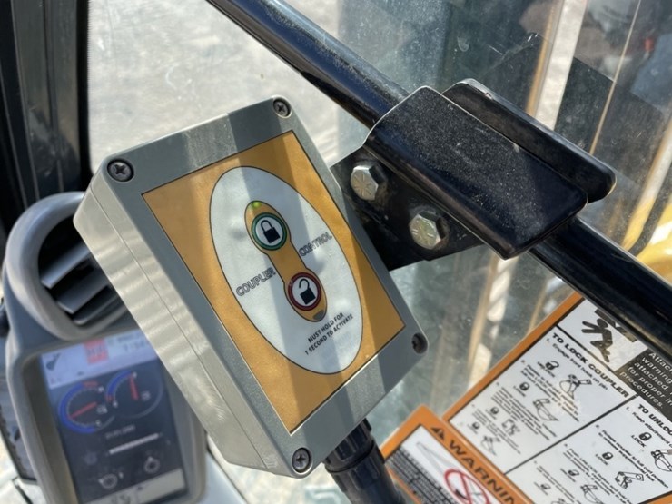 2012-deere-250g-lc-image-43