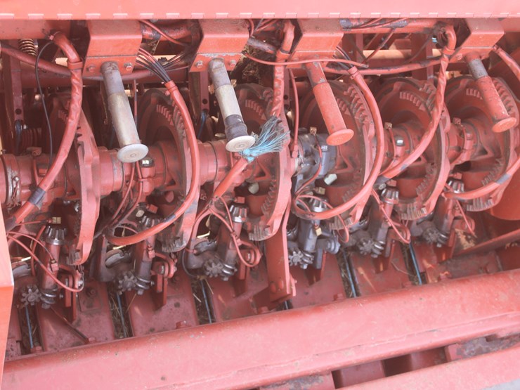 hesston-4910-image-56