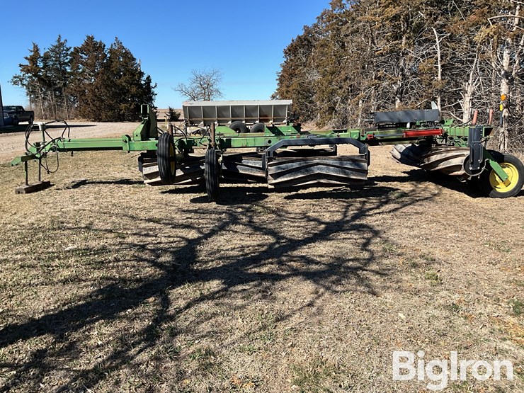 john-deere-7000-image-8