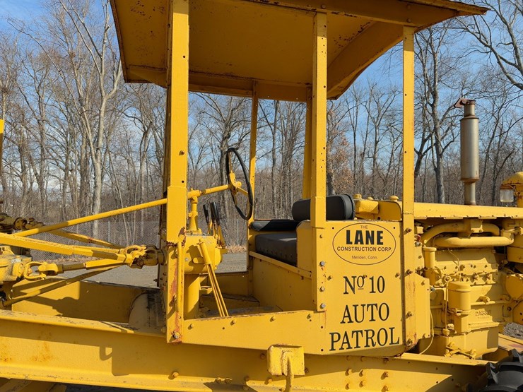 caterpillar-12-image-19