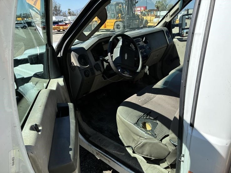 2008-ford-f450-image-10