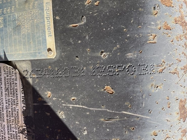 2021-volvo-l220h-image-12