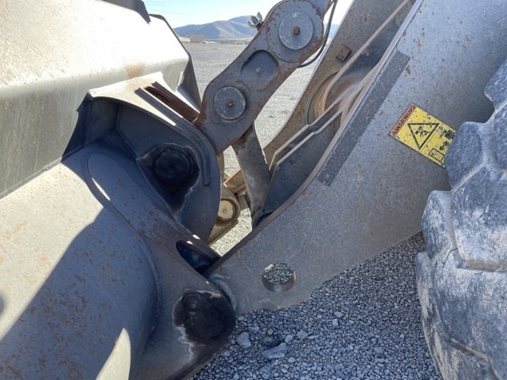 2021-volvo-l220h-image-15