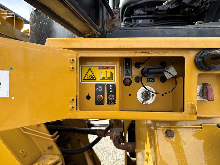 caterpillar-972-image-44