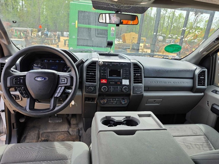 2019-ford-f250-xl-image-10
