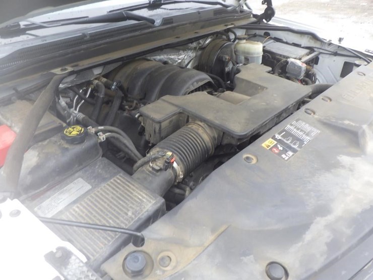 2016-chevrolet-tahoe-image-11