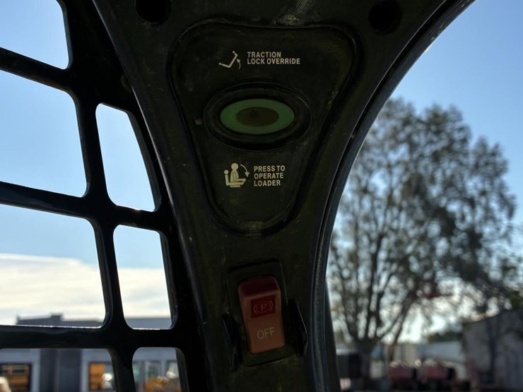 2018-bobcat-s570-image-16