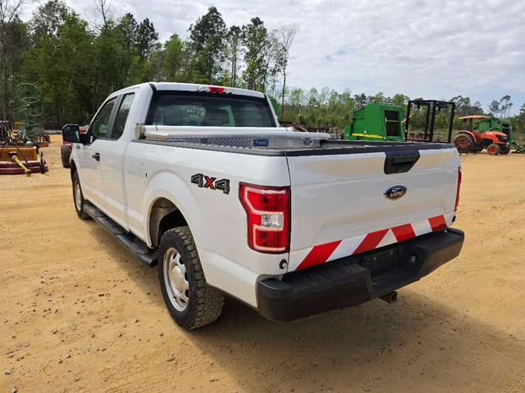 2019-ford-f150-xl-image-2