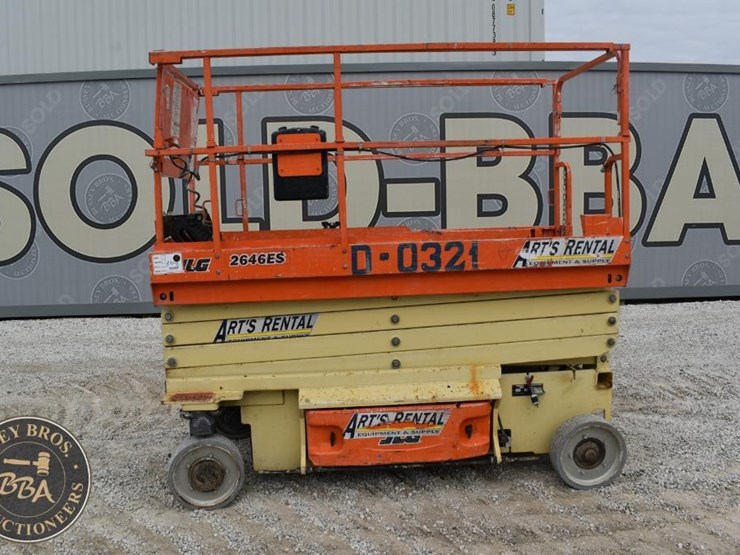 2015-jlg-2646es-image-2