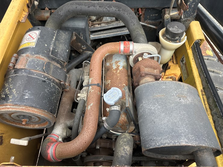 new-holland-lx885-image-30