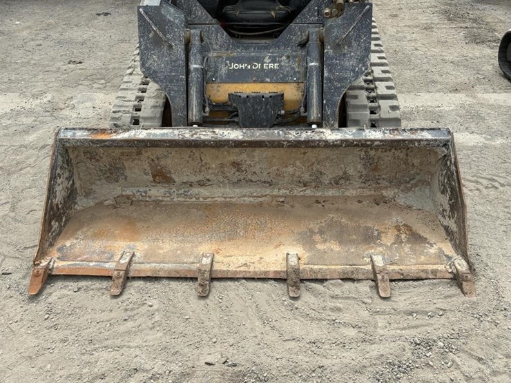 2018-deere-317g-image-7