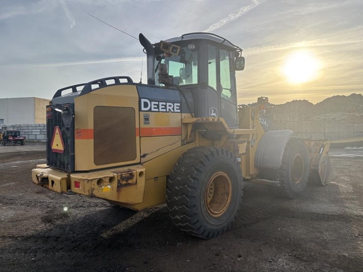 2005-deere-624j-image-3