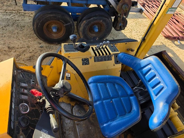 john-deere-210-image-11