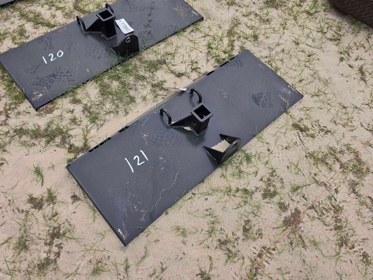 --skid-steer-receiver-hitch-image-4