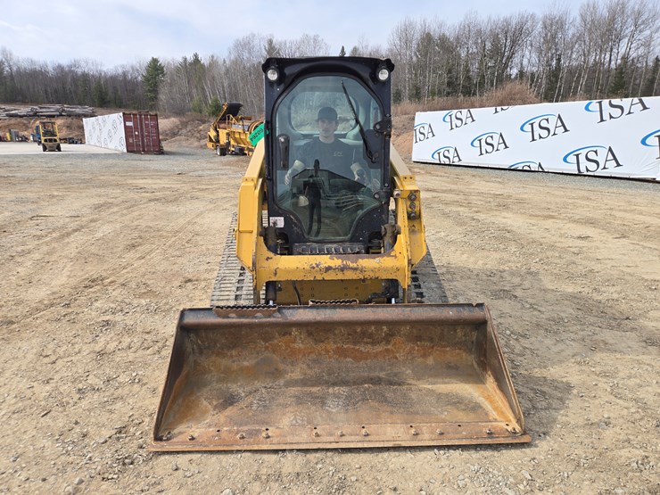 2017-caterpillar-239d-image-8