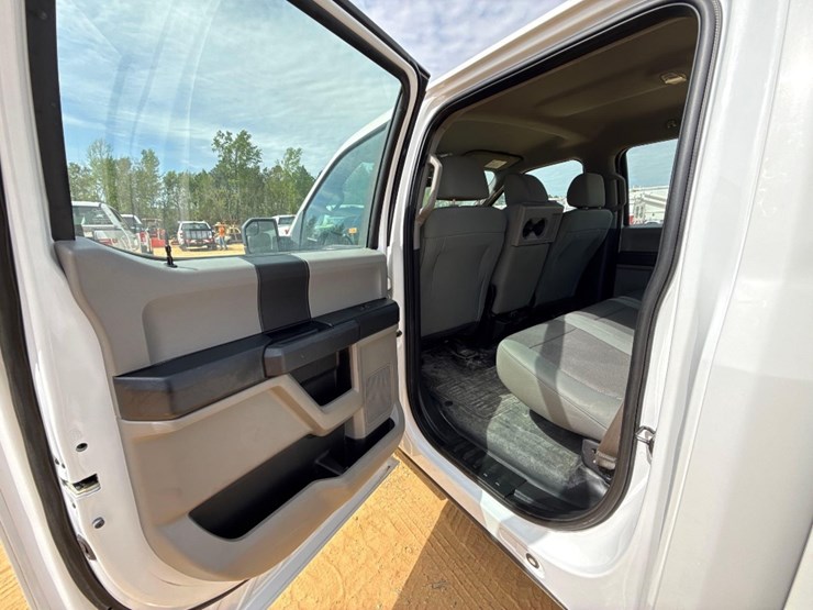 2017-ford-f150-xl-image-8