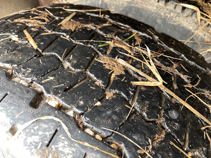 #113-•-1982-international-1754-single-axle-grain-truck-(has-wi-title)-image-72