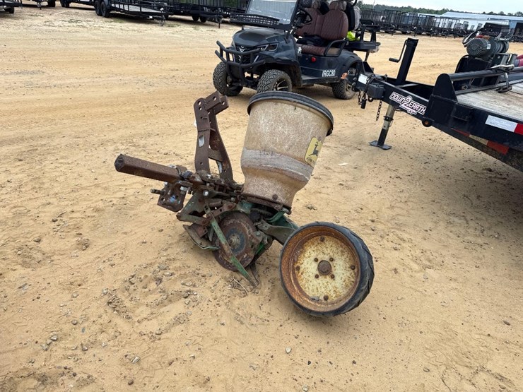 john-deere-71-image-3