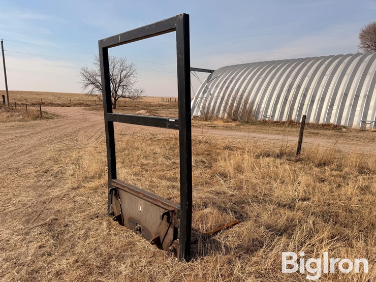 shop-built-tractor-mounted-quick-attach-bale-fork-image-4