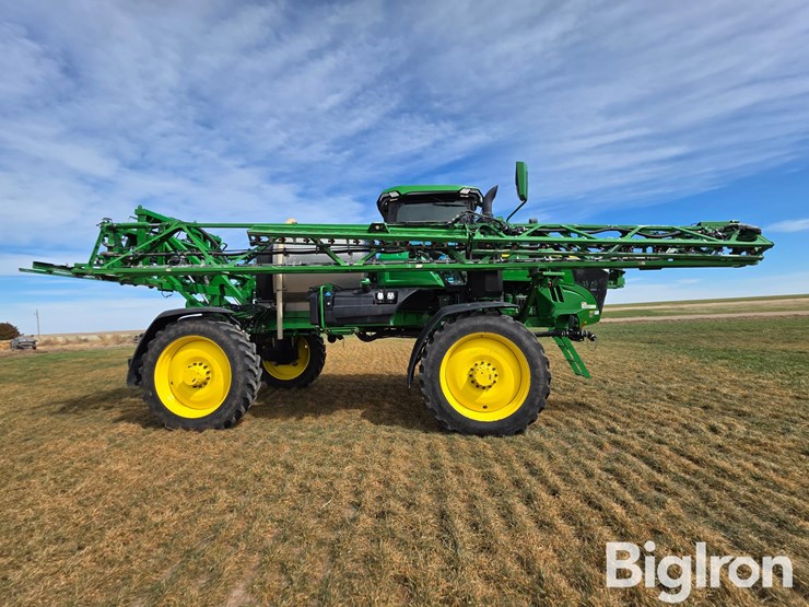 2022-john-deere-410r-image-4