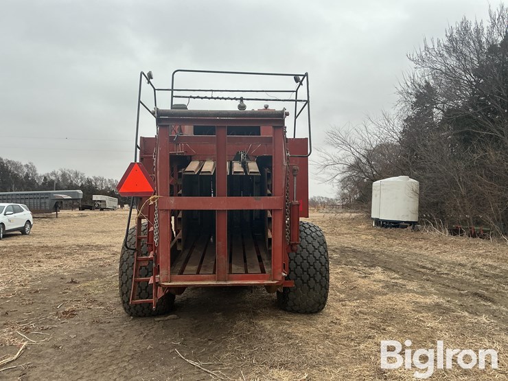 hesston-4910-image-6