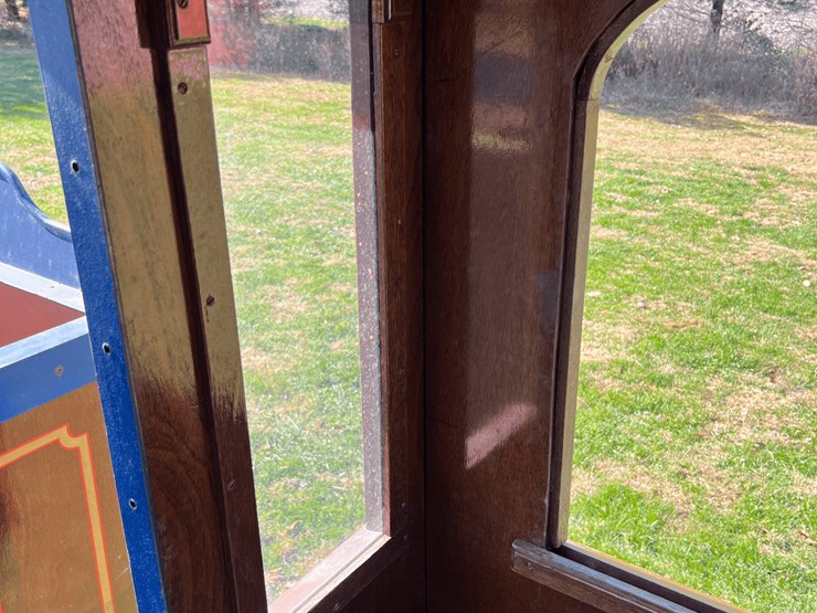 frick-steam-locomotive-with-track-image-137