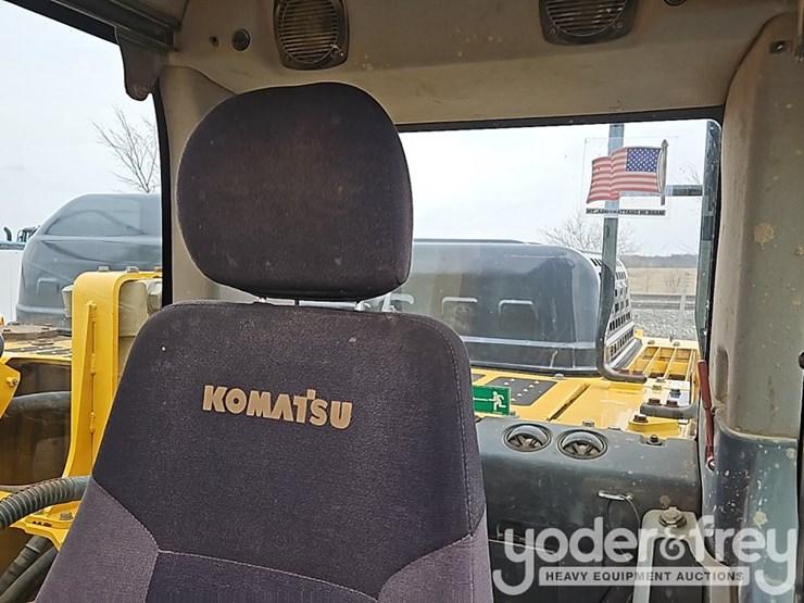 2016-komatsu-pc210-lc-11-image-28